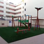 a 600 m de la playa y el castillo santa ana