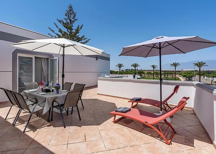 Lovely Apartment In Roquetas De Mar With Kitchen