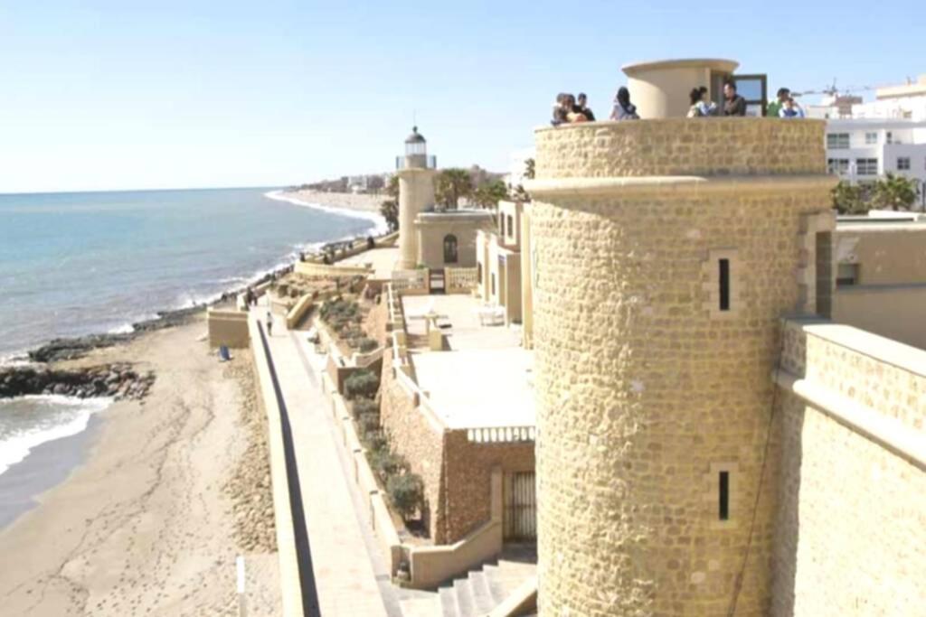A 600 M De La Playa Y El Castillo Santa Ana *