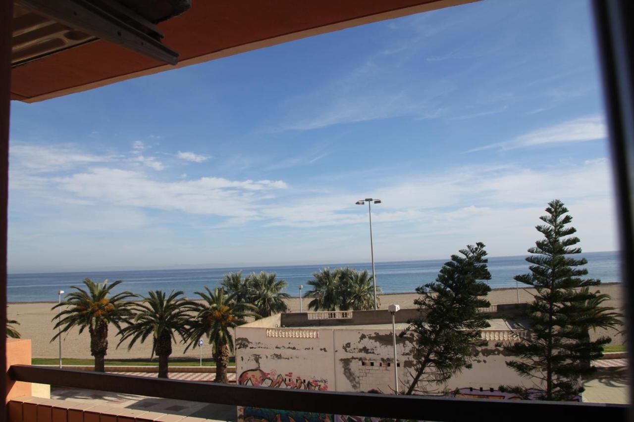 En Primera Línea De Playa, Con Vistas A La Playa