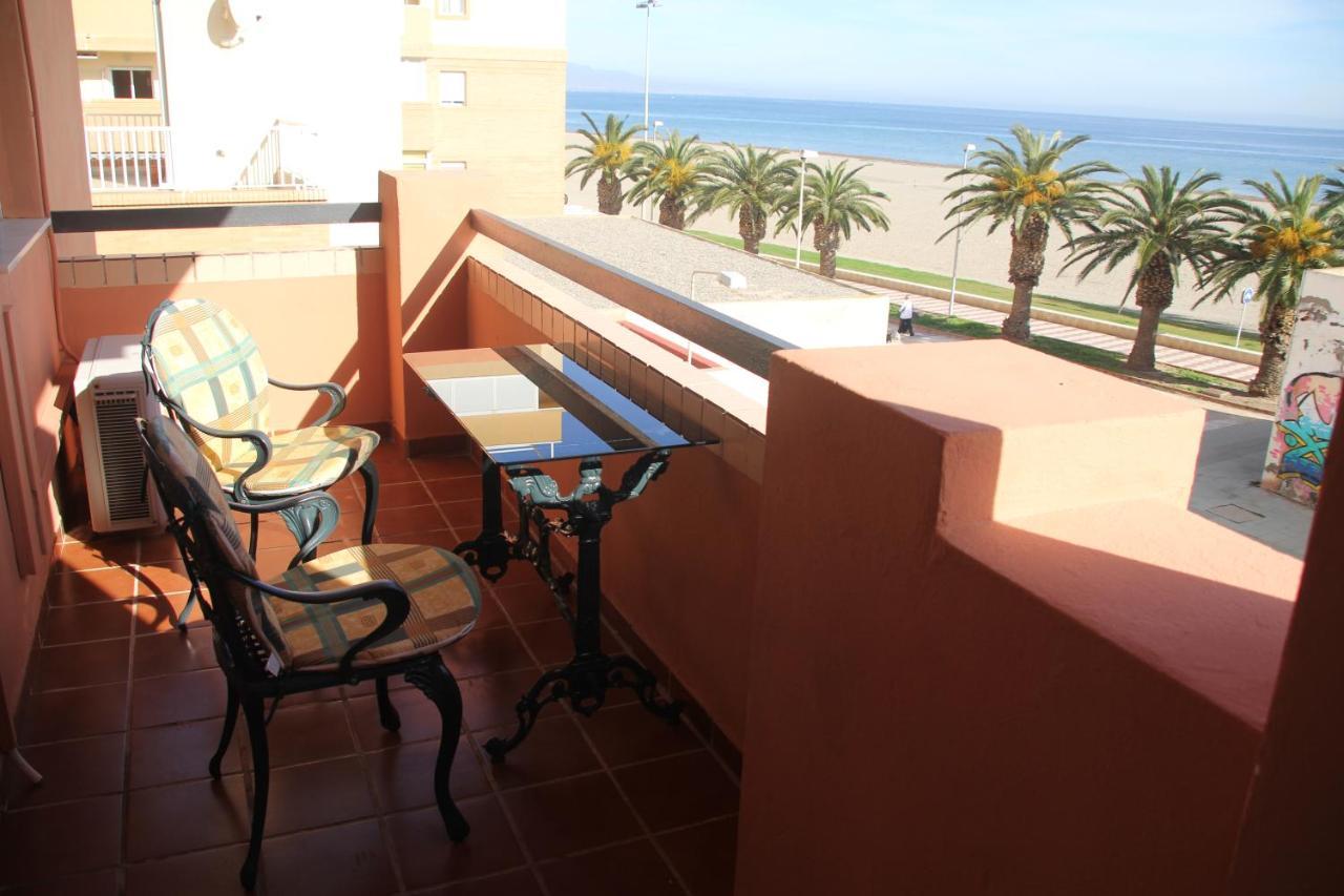 Apartamento En Primera Línea De Playa, Con Vistas A La Playa Roquetas de Mar
