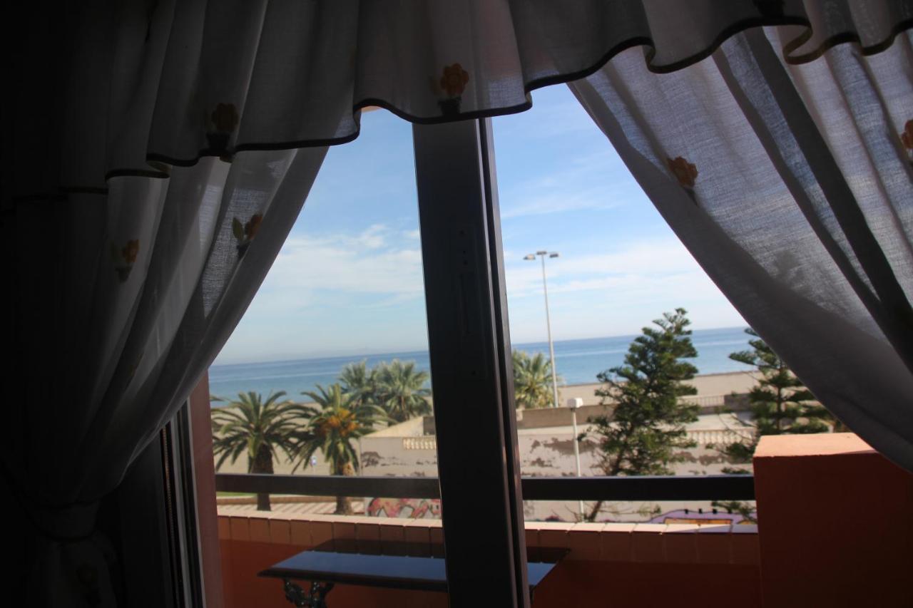 En Primera Línea De Playa, Con Vistas A La Playa