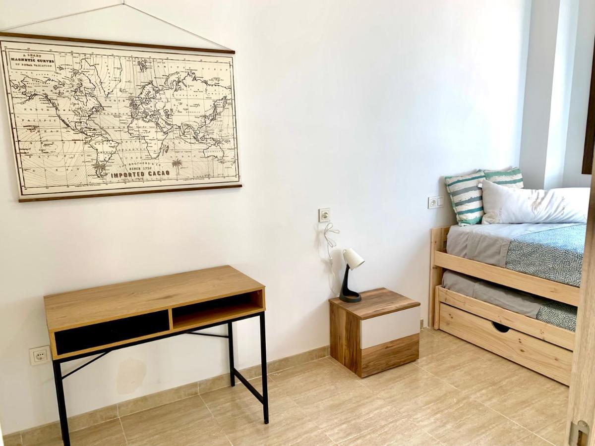 Casa Playa: Spacious 12-person Retreat With Pool And Beachside Comfort Holiday home Roquetas de Mar