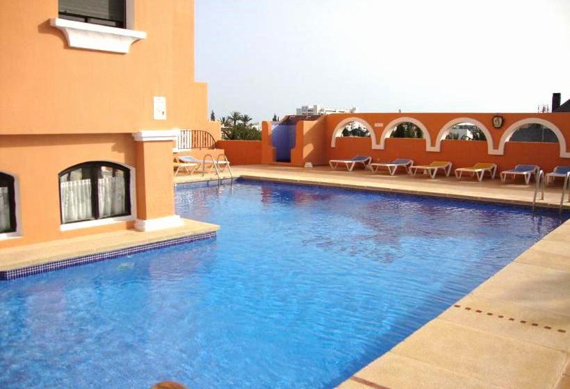 Holiday home Casa Playa: Spacious 12-person Retreat With Pool And Beachside Comfort *