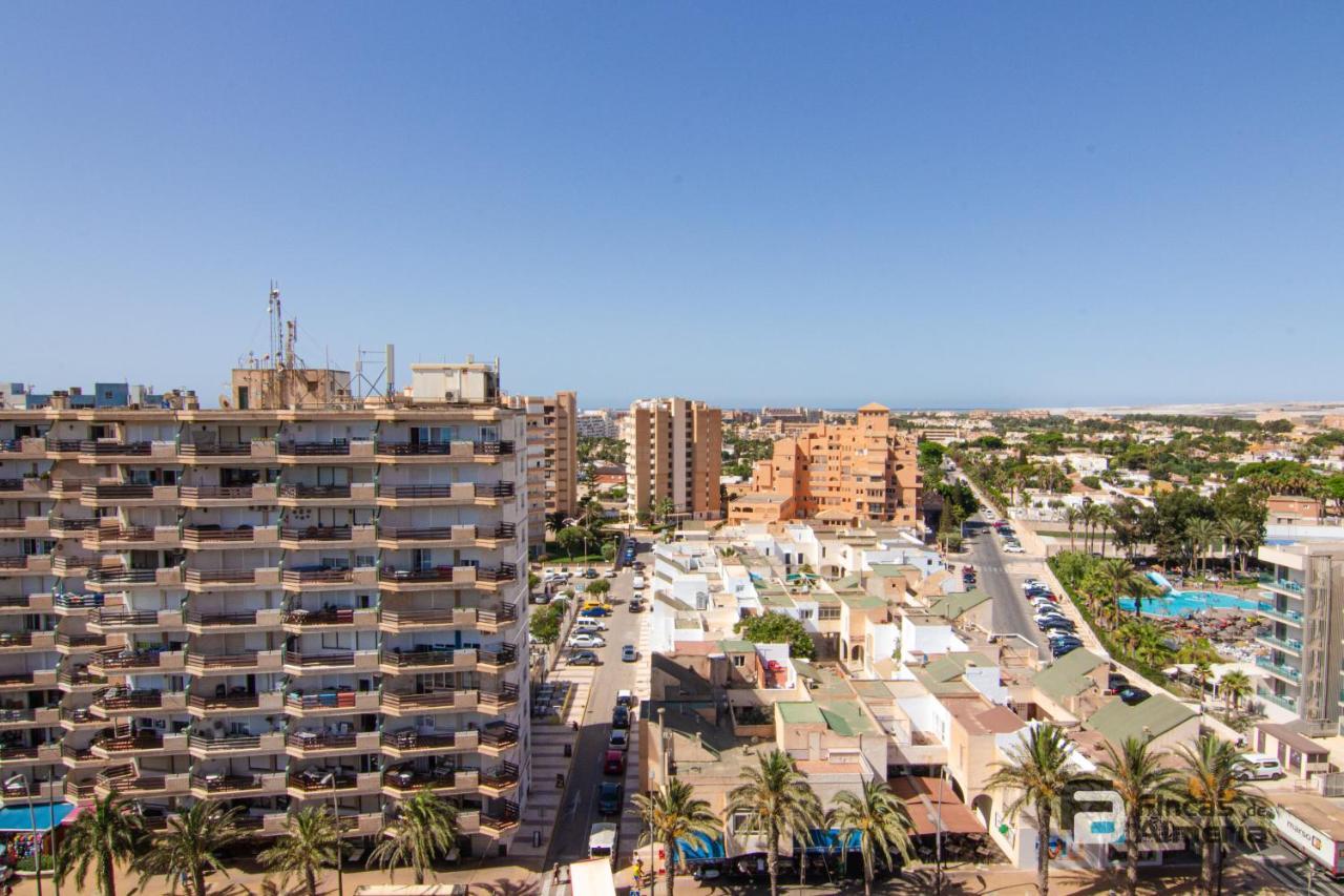 Atico Las Gaviotas R&r Apartment