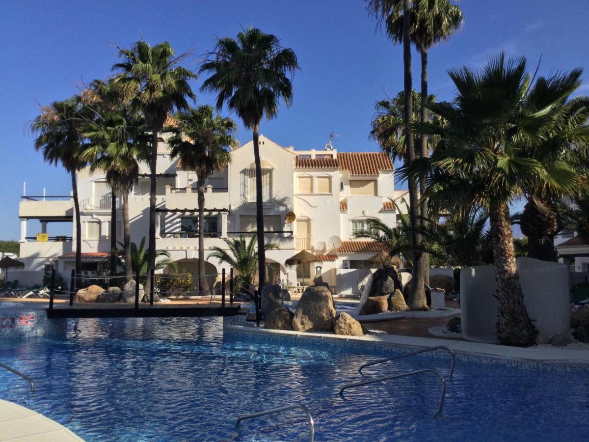 Bajó En El Campo De Golf, Orientación Ideal Todo El Año Piscina-terraza Solárium-wifi-sat Apartamento *