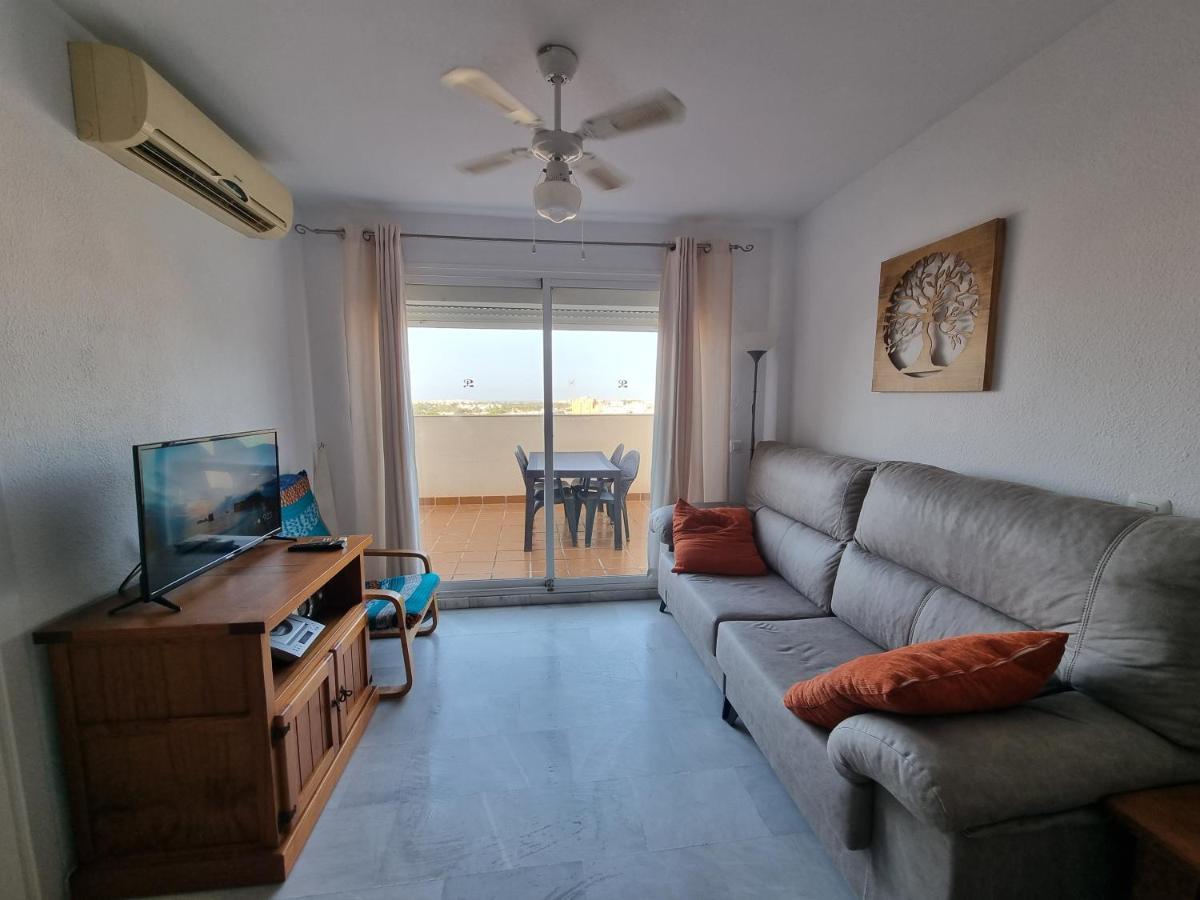 2 Bedroomed, Penthouse With Sea And Mountain Views Apartamento Roquetas de Mar