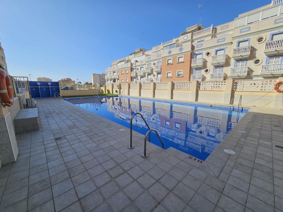 Apartamento 2 Bedroomed, Penthouse With Sea And Mountain Views *