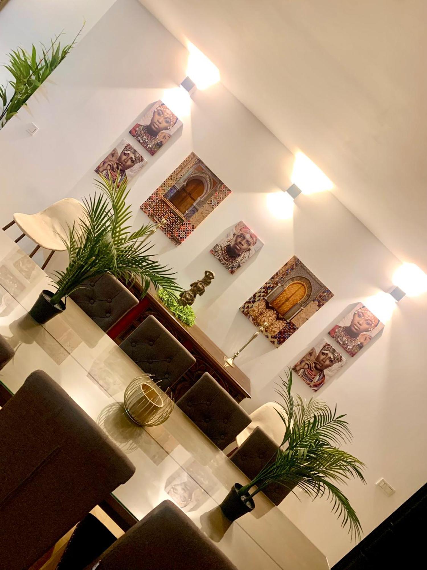 Casa Playa: Spacious 12-person Retreat With Pool And Beachside Comfort Holiday home