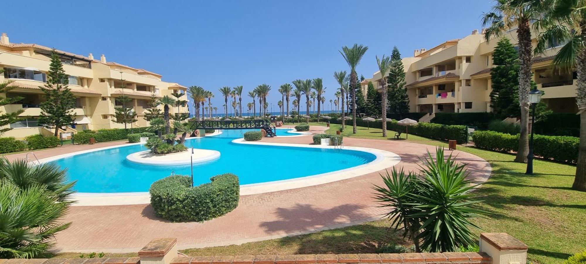 Luxury En - Playa Serena Urbanizacion Romana Apartamento
