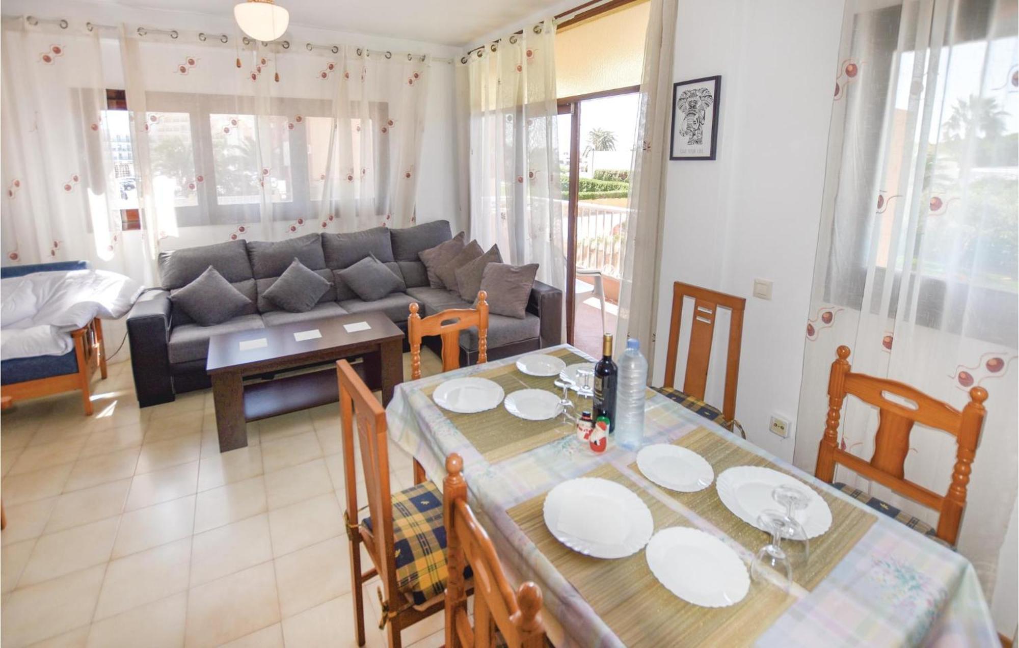 Apartment Gorgeous In Roquetas de Mar