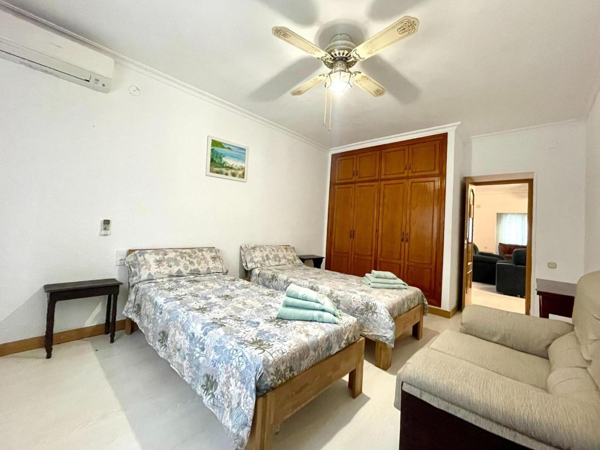 In Roquetas With Garden And Private Pool * Roquetas de Mar