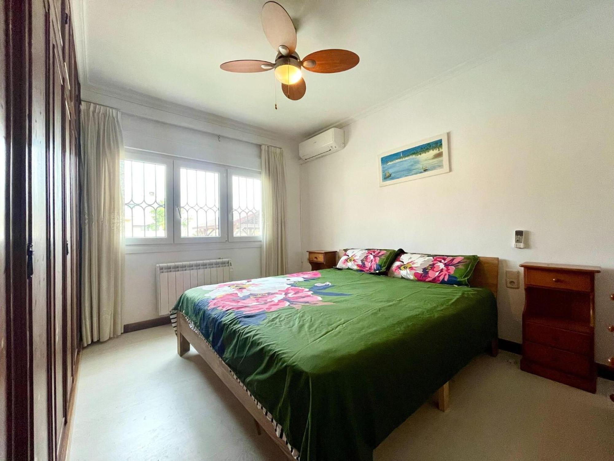 In Roquetas With Garden And Private Pool