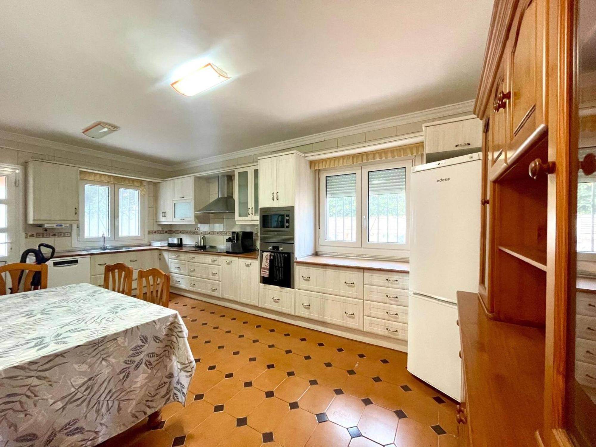 Villa In Roquetas With Garden And Private Pool Roquetas de Mar
