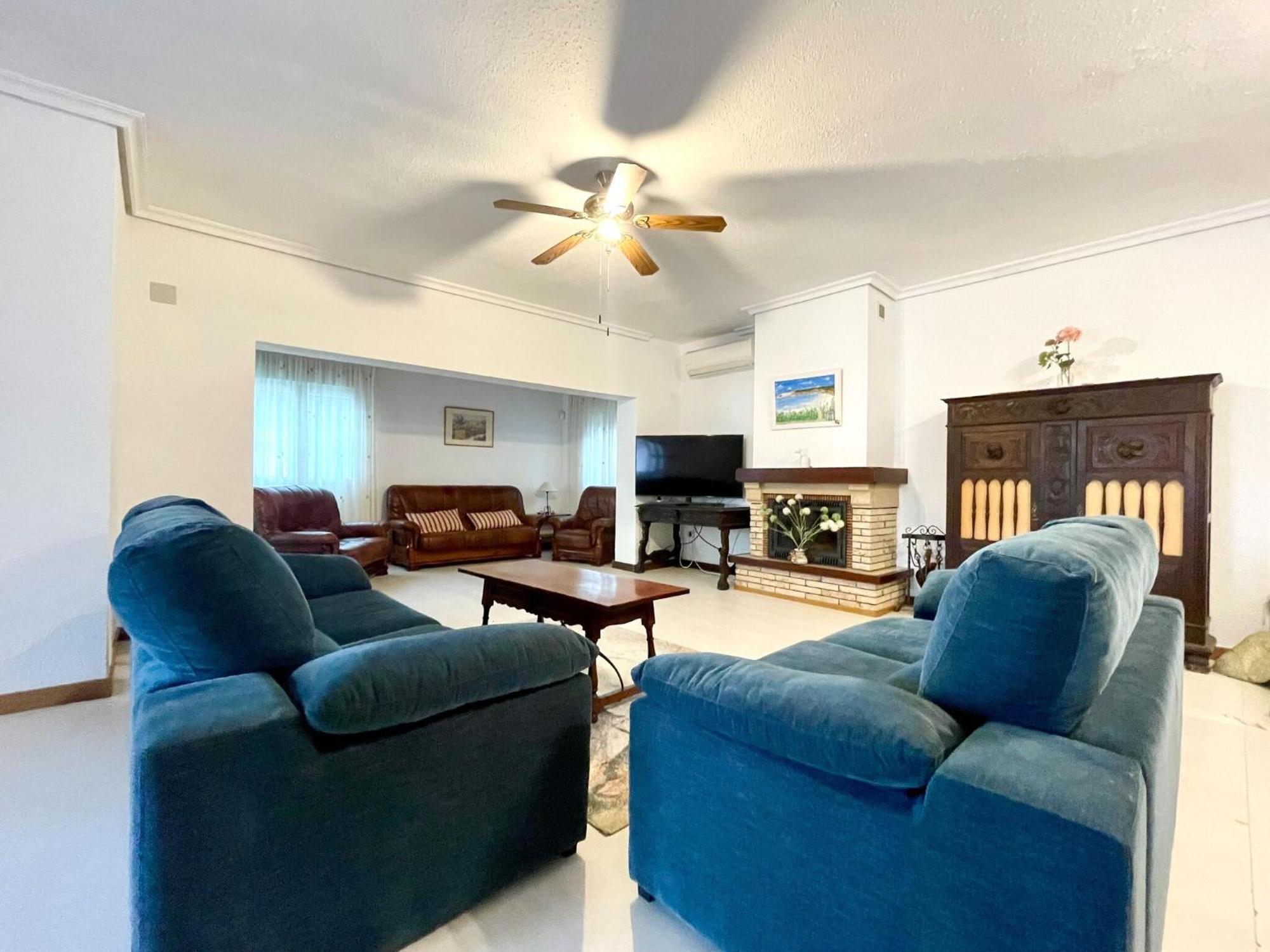In Roquetas With Garden And Private Pool *