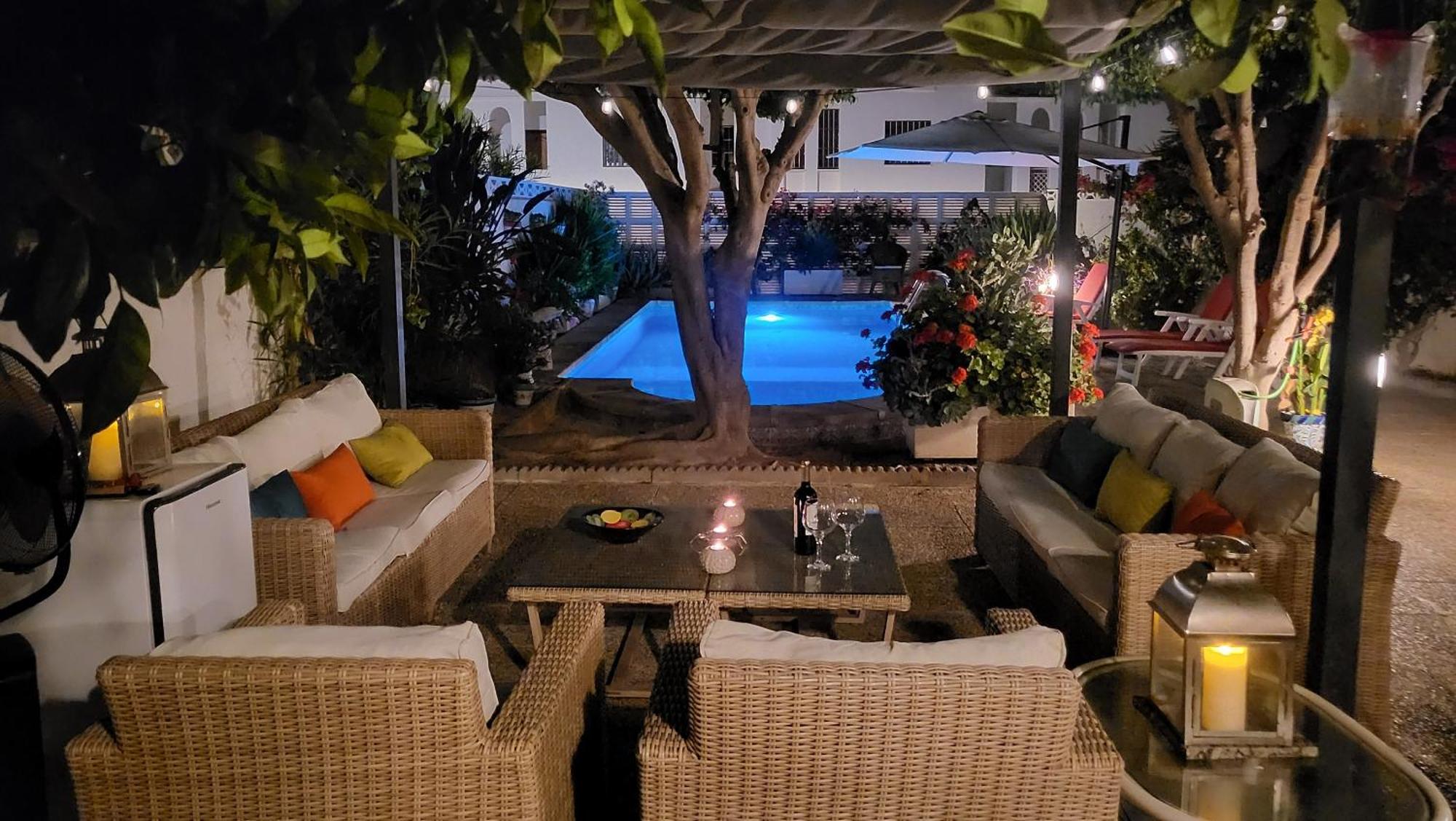 Large Private Pool And Garden Near Holiday home Roquetas de Mar