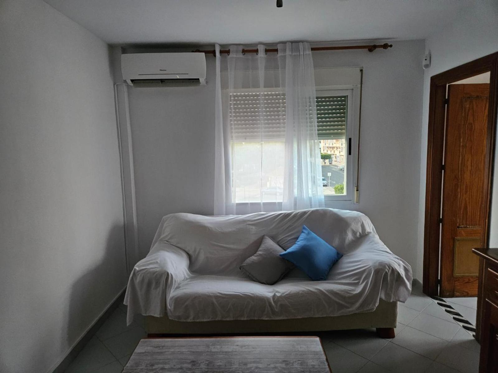 Apartamento De Tres A 3 Minutos De La Playa 6 Personas *