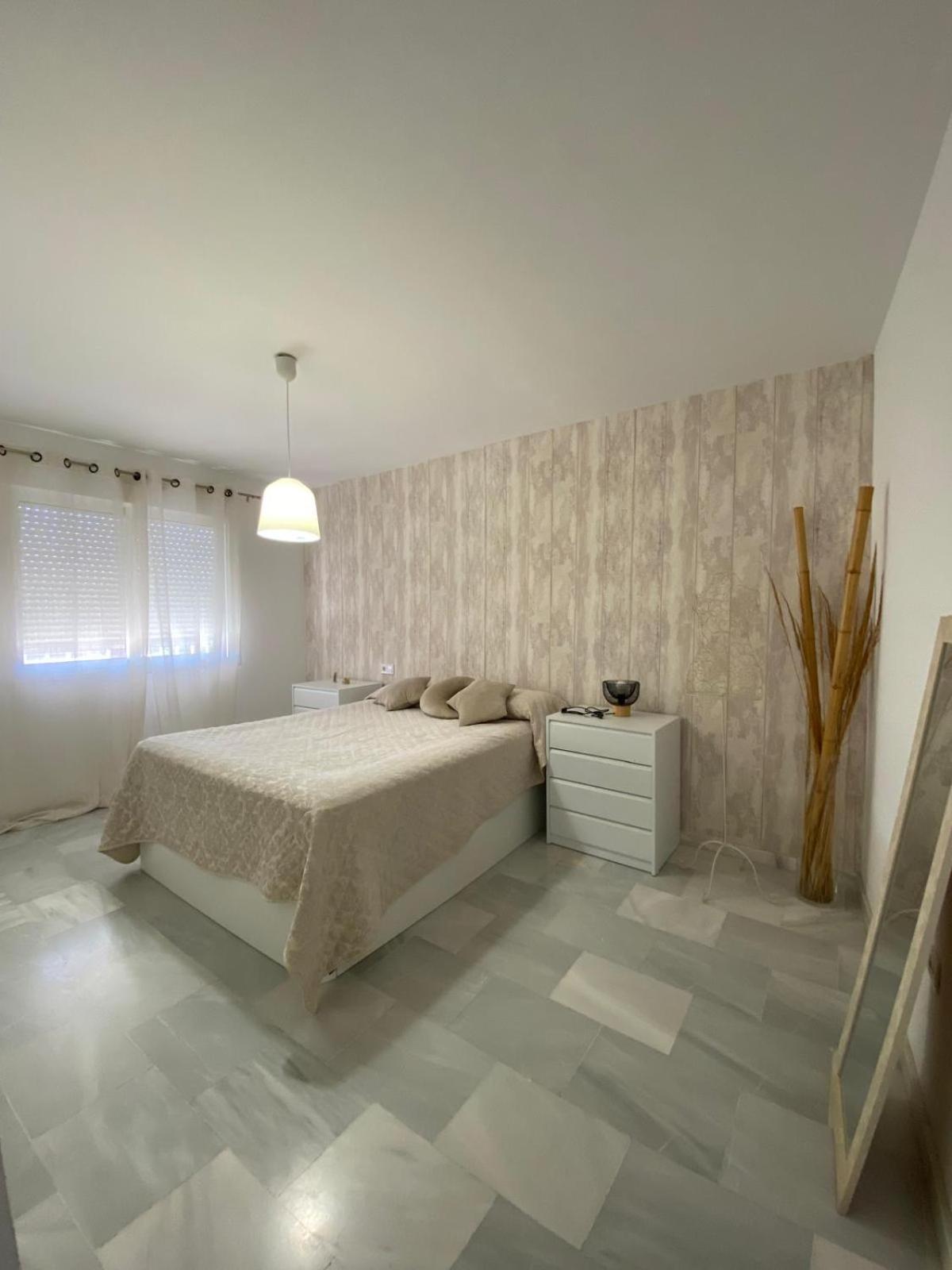 Apartamento A 600 M De La Playa Y El Castillo Santa Ana