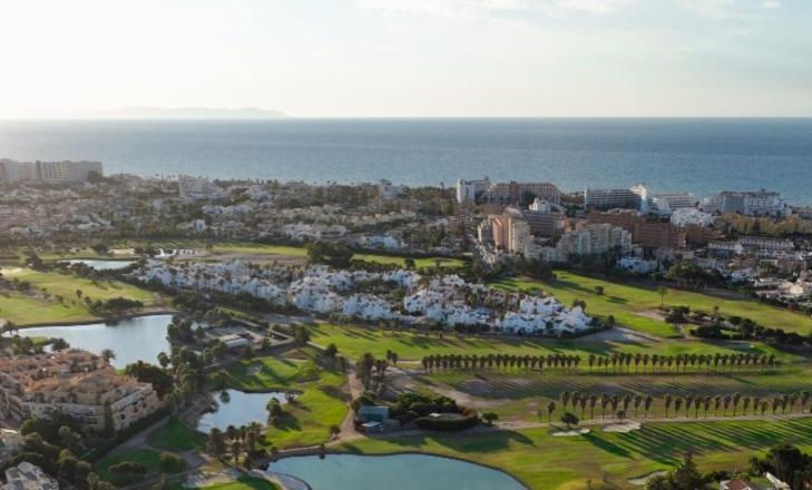Bajó En El Campo De Golf, Orientación Ideal Todo El Año Piscina-terraza Solárium-wifi-sat Apartamento *