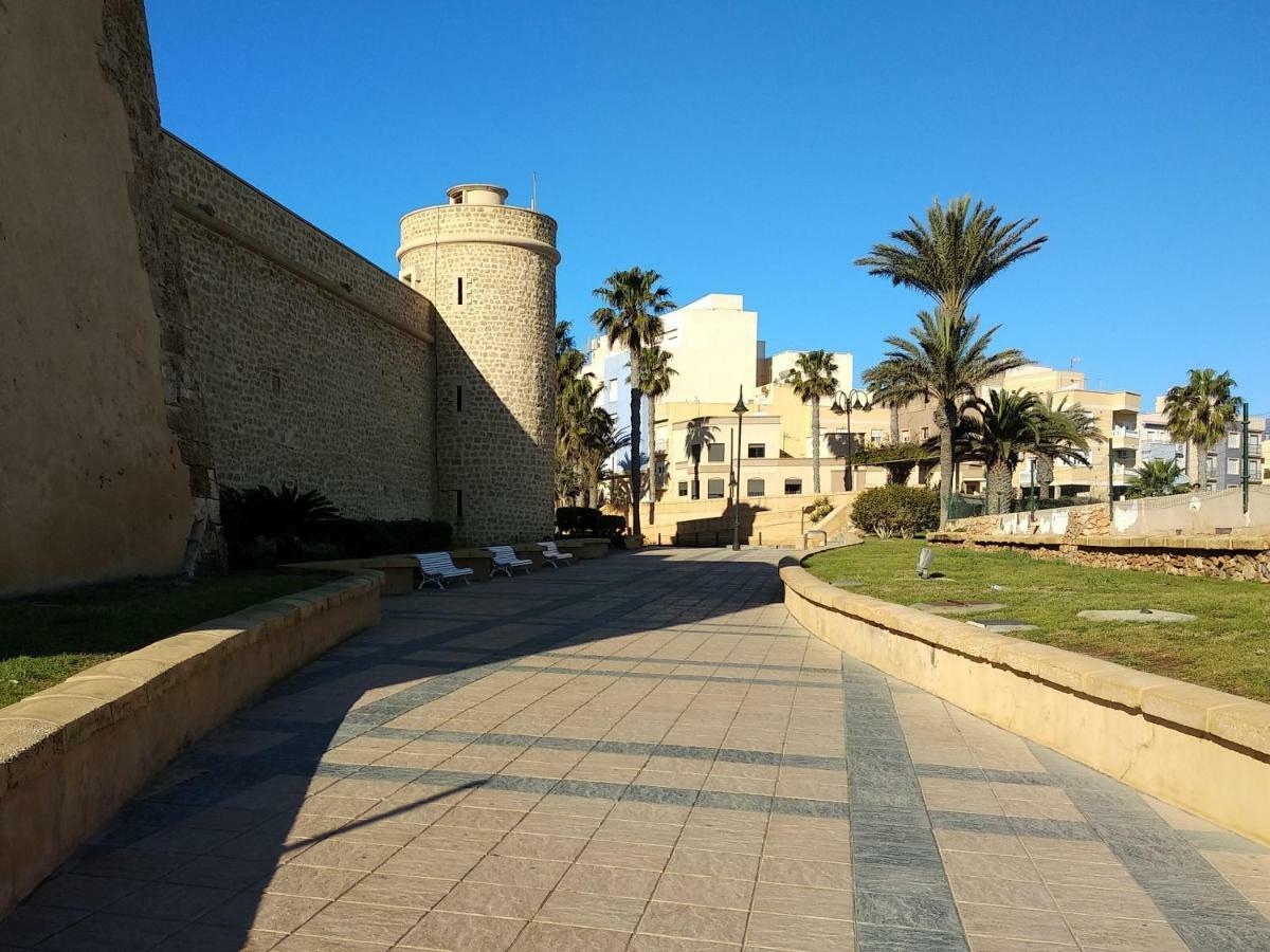 Apartamento En Puerto De Roquetas de Mar