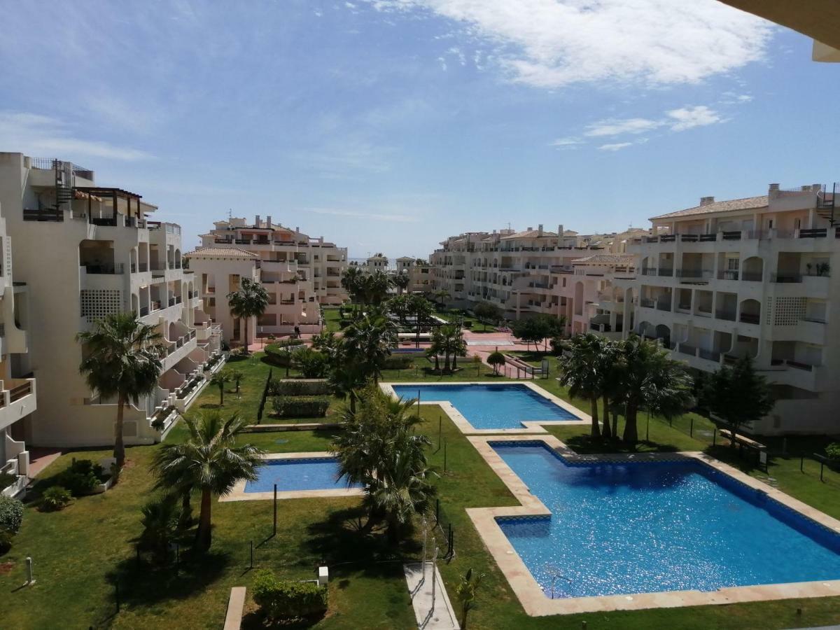 Apartamento Entre El Mar Y El Golf. Wifi Privado. *