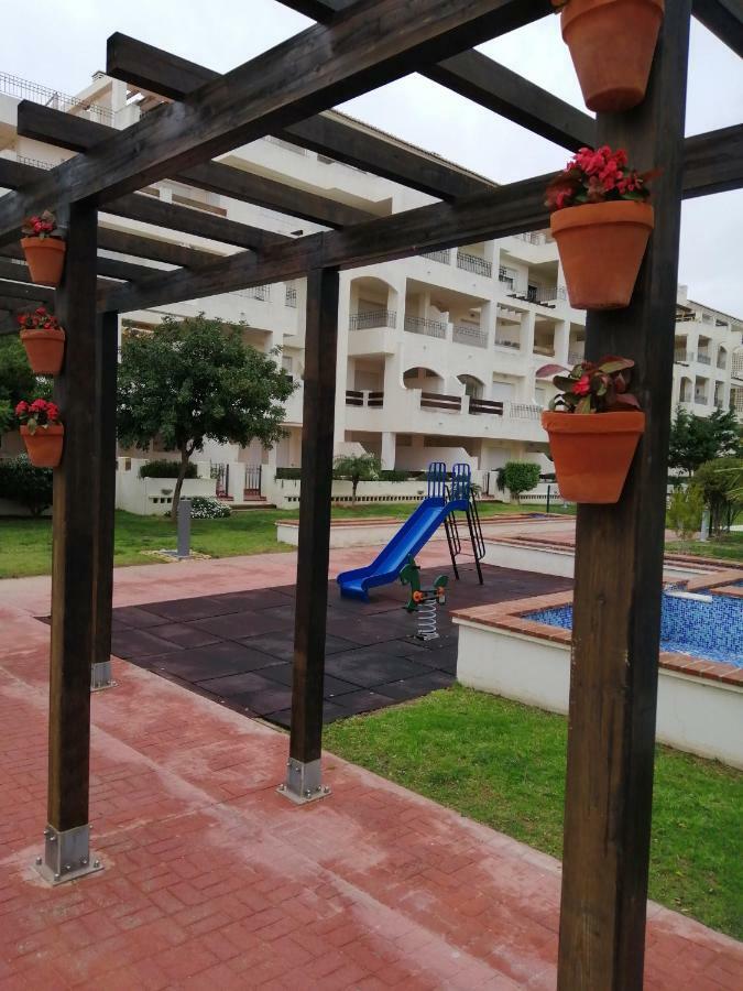 Apartamento Entre El Mar Y El Golf. Wifi Privado.