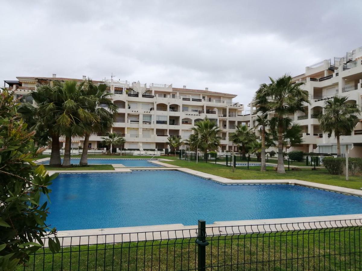Entre El Mar Y El Golf. Wifi Privado. Apartamento *