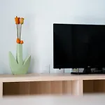 Apartamento con piscina y terraza a 50 metros de la playa