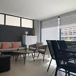 Apartamento de Lujo en primera linea playa, Piscina, Tenis, Padel, Gimnasio, Wifi, Garaje