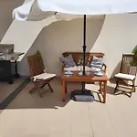 Bonita Vivienda Pareada Con Piscina Privada