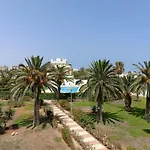 Apto Tropicana Con Salida Directa Al Mar Y Piscina