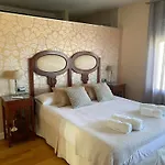 Bonita Vivienda Pareada Con Piscina Privada