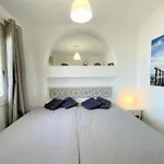 Beautiful Apartment In Roquetas De Mar With Shared Pool