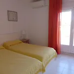 Beautiful 2 Bedroom, 2 Bathroom Apartment