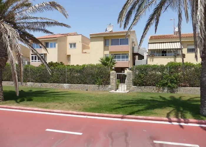 Don Paco - Front Line Of The Beach Apartment
