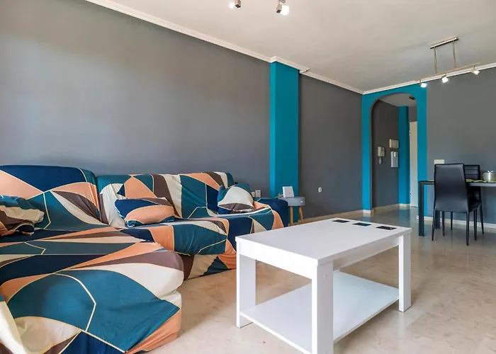 Cozy Apartment In Roquetas De Mar With Wifi