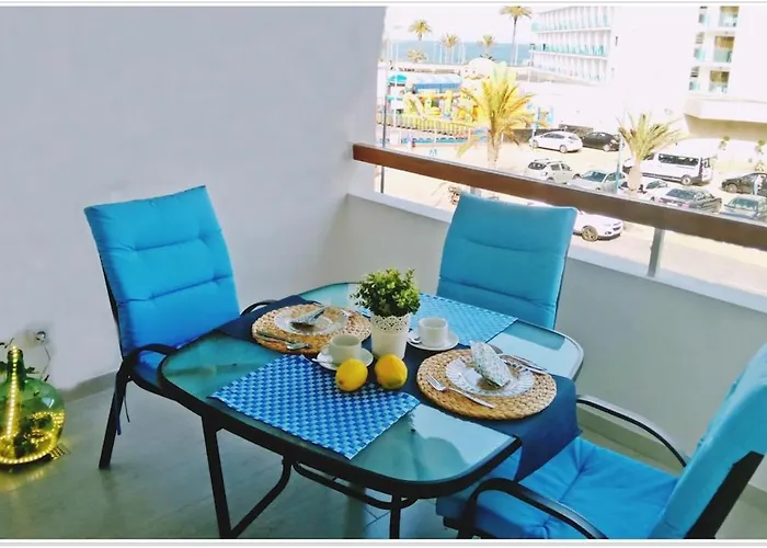 Apartamento Playamar - Vistas Al Mar Y Parking Gratis