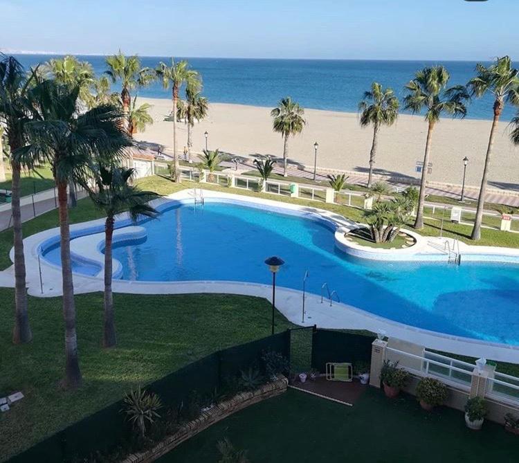Primera Linea De Playa Apartamento *