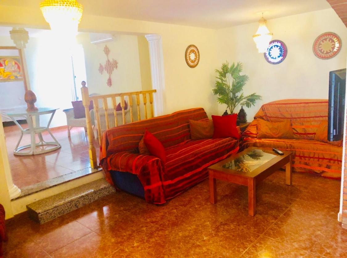 Gran Casa Con Terraza A 3 Min Playa Con Wifi - Rodeada De Servicios Roquetas de Mar