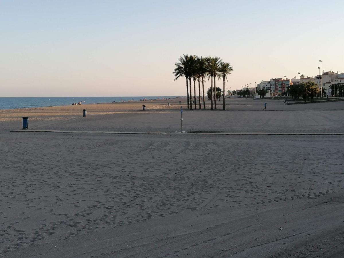 Muy Cerca Playa * Roquetas de Mar