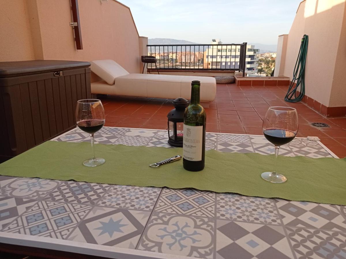 Sol Y Playa Roquetas-ático Con Piscina, Solarium Y Garaje