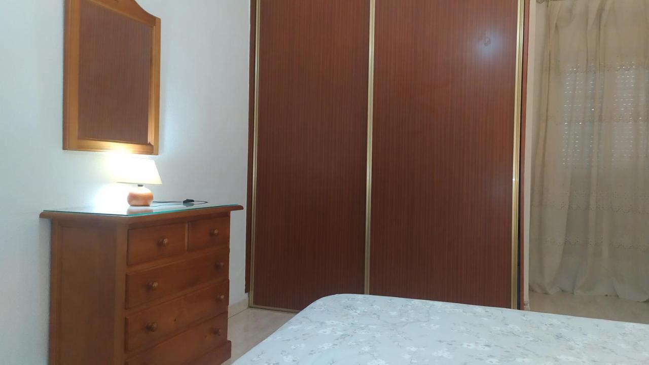 Roquetas De Mar, Apartamento, 2 Dormitorios, Urbanización Salinas, Cerca De La Playa, De Restaurantes Y Bares De Tapas * Roquetas de Mar