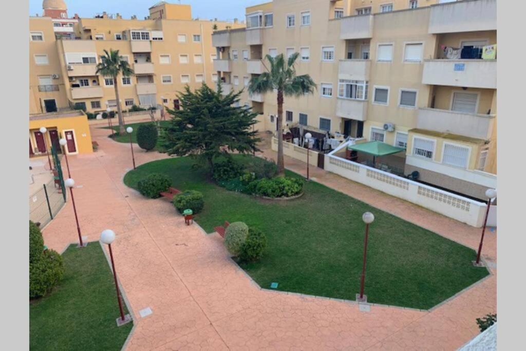 3 En La Playa De Almeria.
