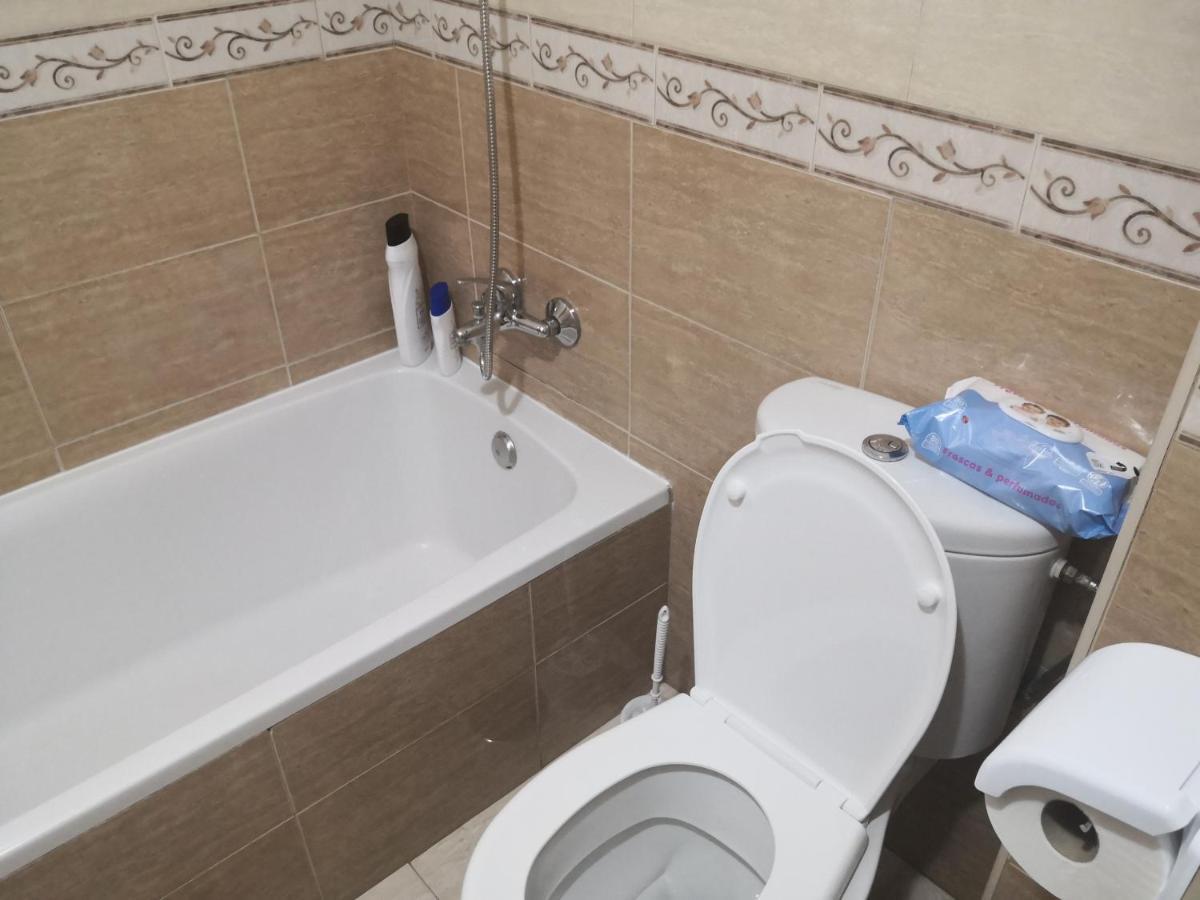 Apartamento Centro Roquetas. 5 Minutos De La Playa En Coche. Roquetas de Mar