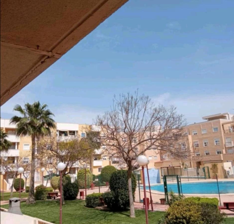 Apartment En Roquetas, A 900 Metros De La Playa, Con Piscina, Junto A Bares . En Las Salinas De Roquetas De Mar Roquetas de Mar