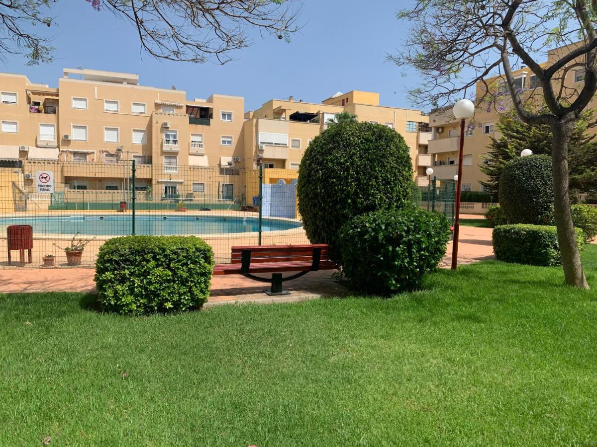 3 En La Playa De Almeria. Apartment *