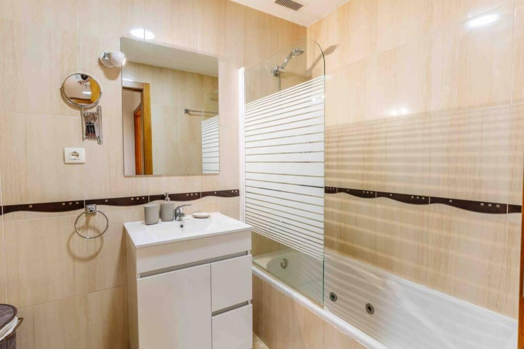 Apartamento 5th Level - Terrace, Pool, Paddle, Wifi *
