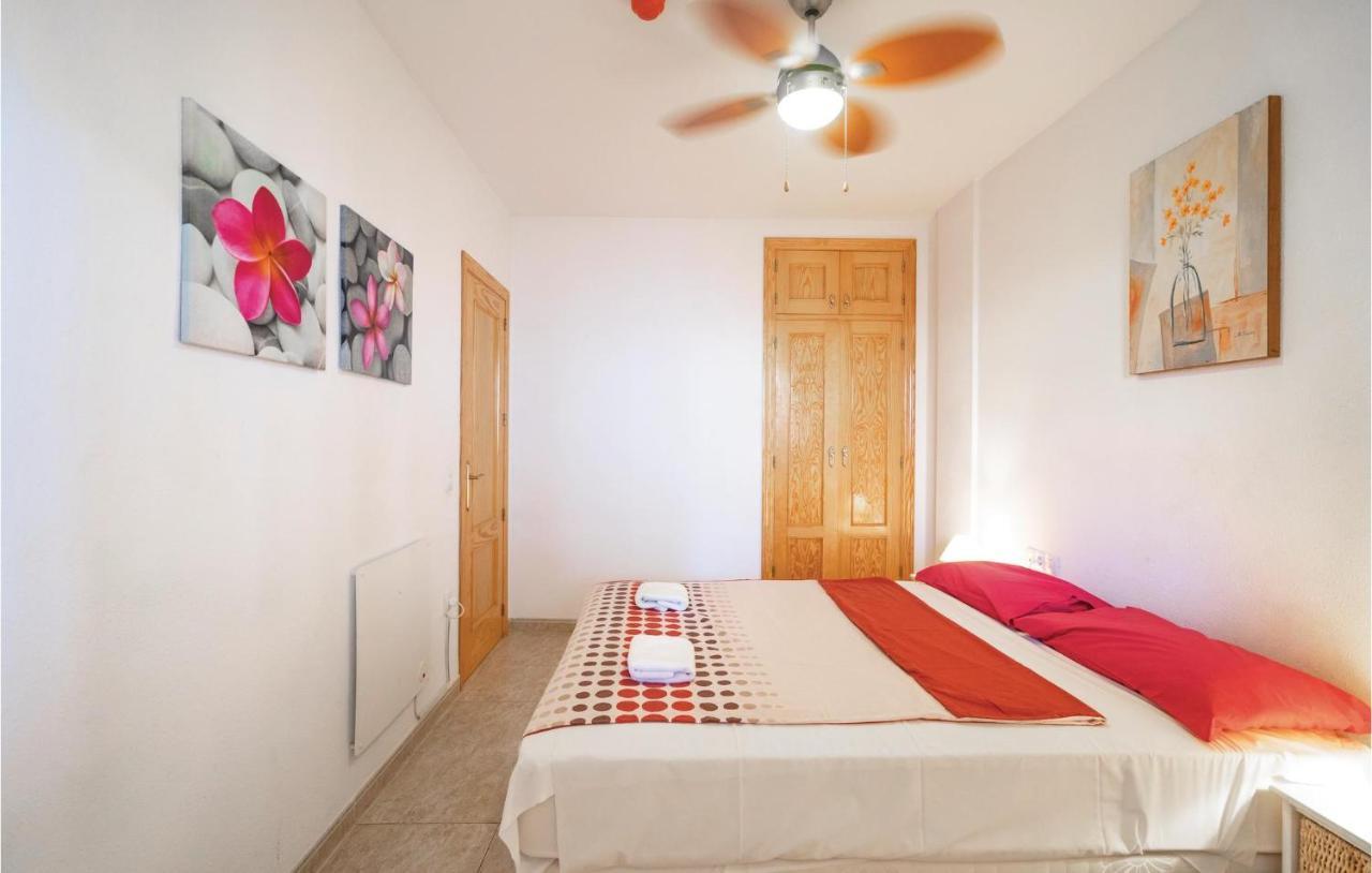 Beautiful In With 1 Bedrooms, Wifi And Outdoor Swimming Pool