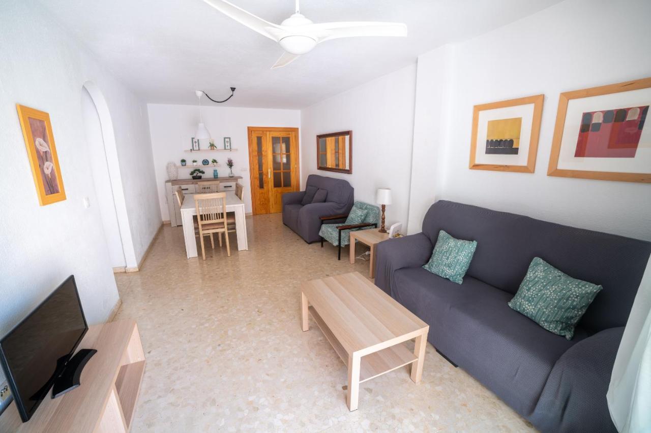 Apartamento Con Piscina Y Terraza A 50 Metros De La Playa