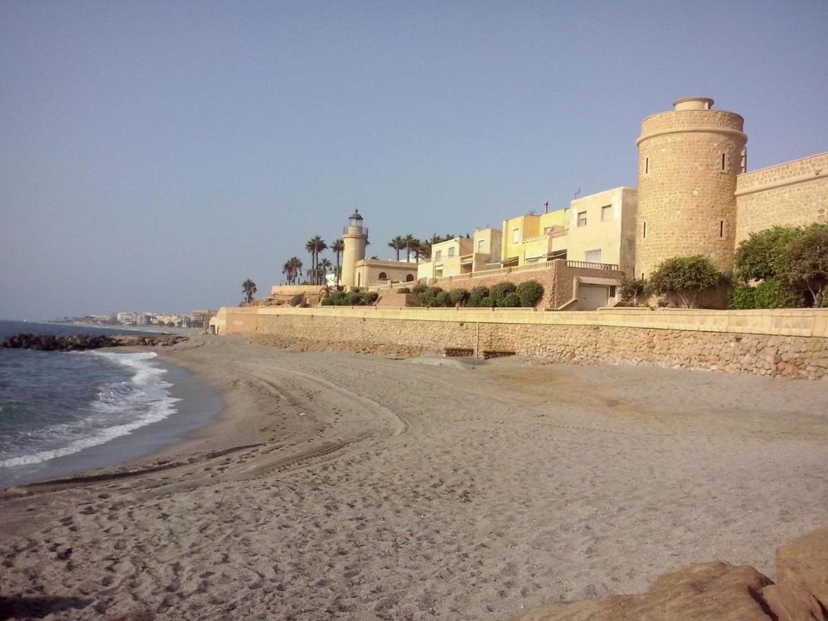 Con Piscina Y Terraza A 50 Metros De La Playa Roquetas de Mar